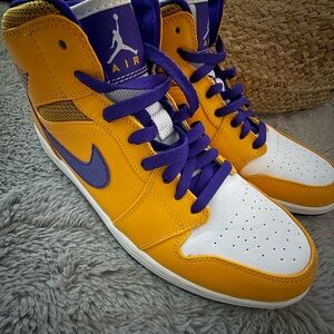 **RARE**- Kobe Bryant Collectible Nike High-Top Sneakers in Yellow and Purple